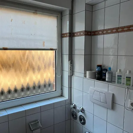 Nette Nahe Duesseldorf *